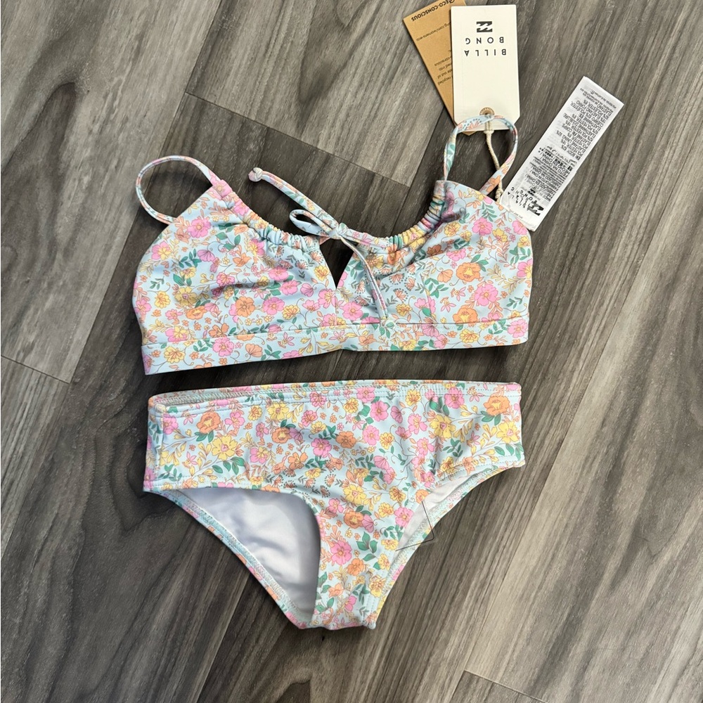 Billabong White Fabric Label